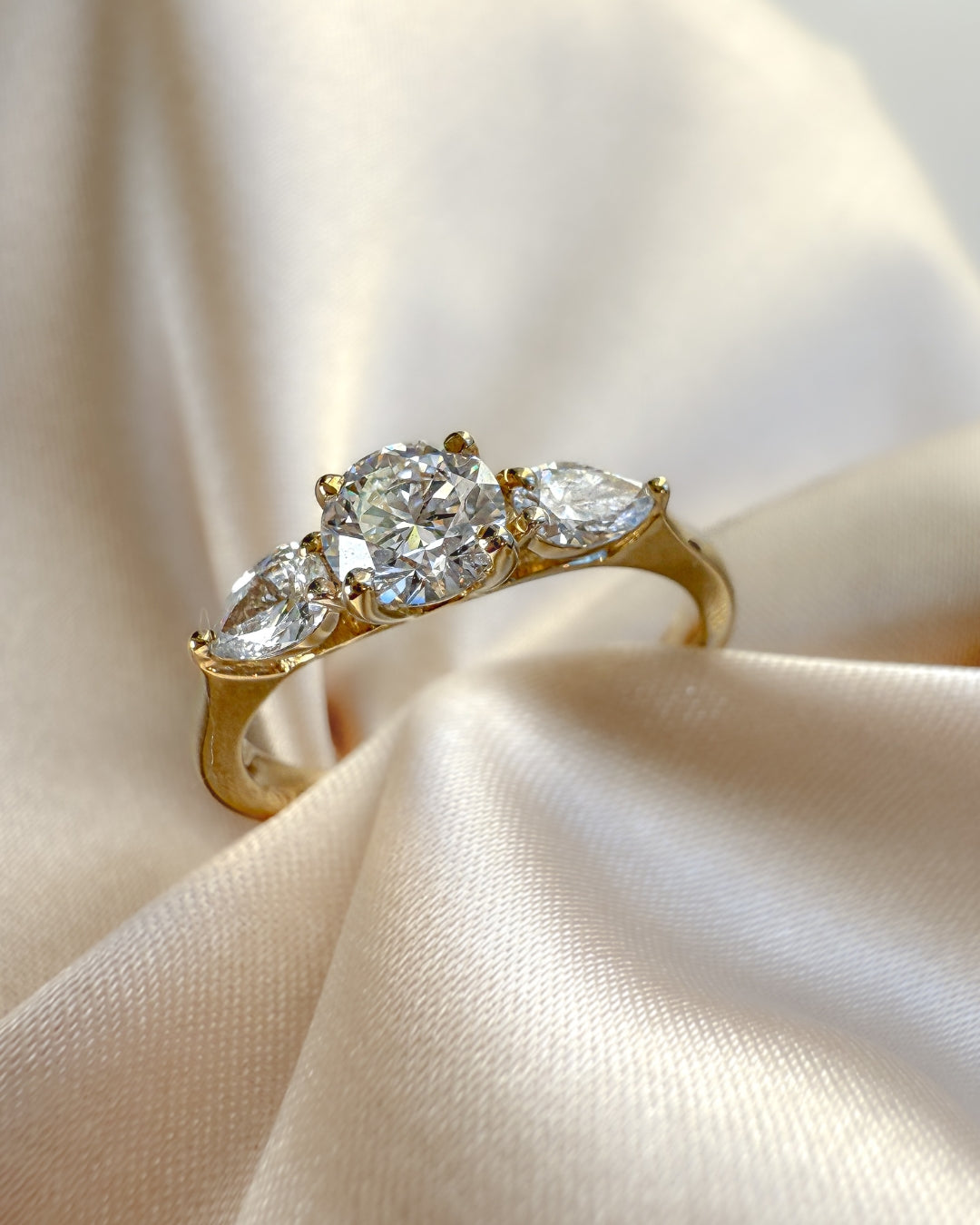 Ring Evie 0.90 ct. yellow gold