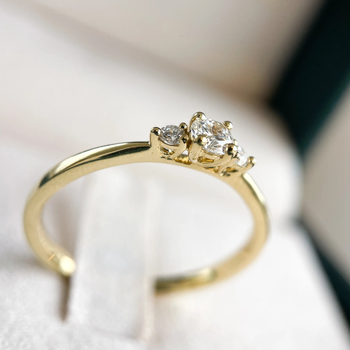 Ring Alix 0.20 ct. yellow gold