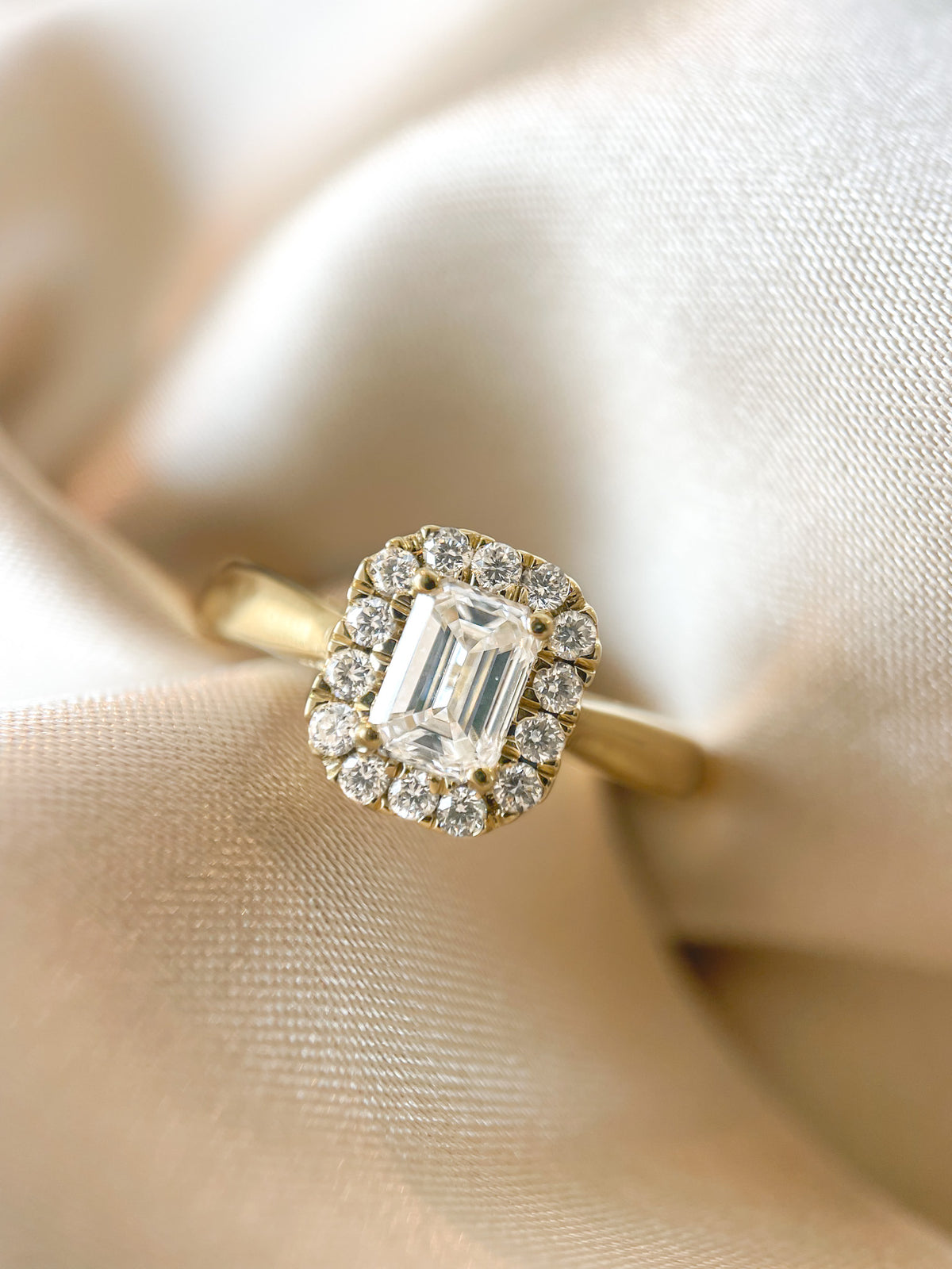 Ring Ivy 0.66 ct. yellow gold