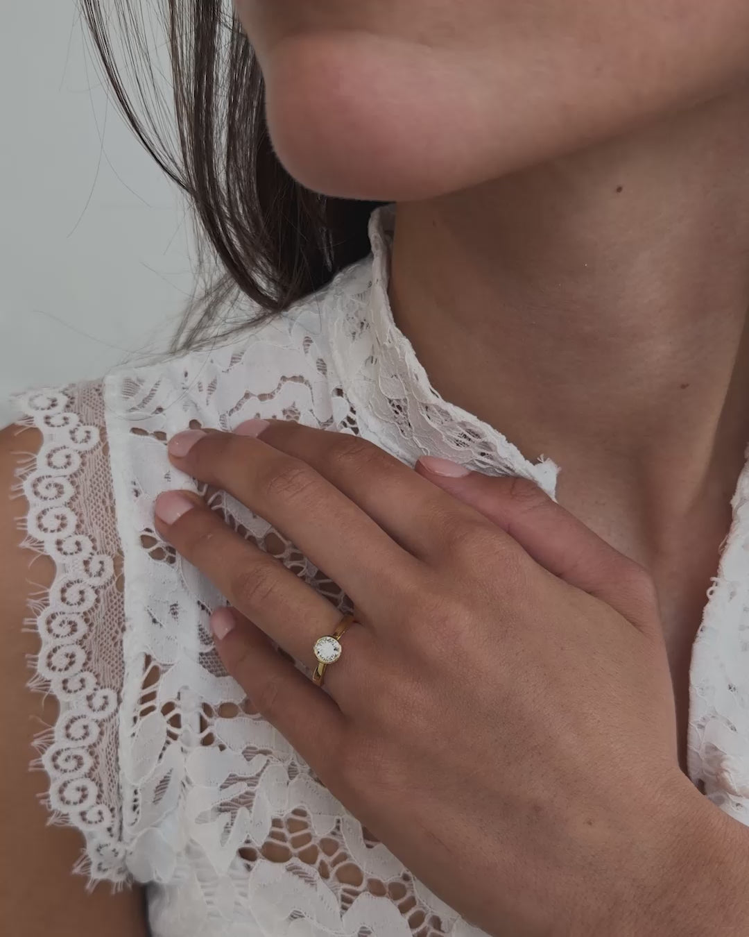 Aurore Jewelry Lily ring van 18 kt geelgoud met 0,75ct lab-grown diamant