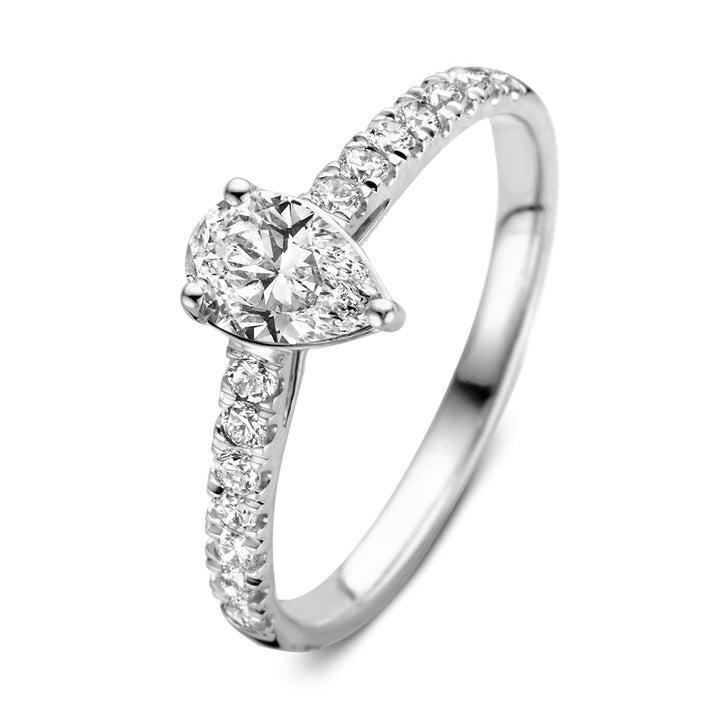 engagement ring pear diamond